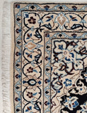 Nain 9 La, 127x108, Wolle und seide, Iran